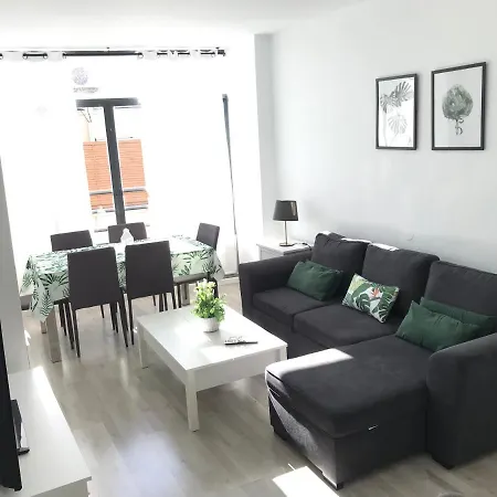 Apartment Apartamento Con Encanto 'larios Luxy'