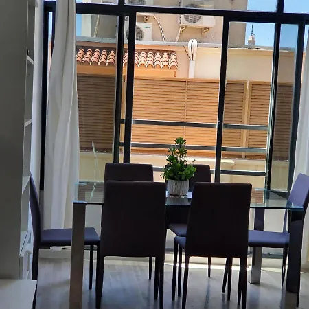 Apartamento Con Encanto 'larios Luxy' דירה